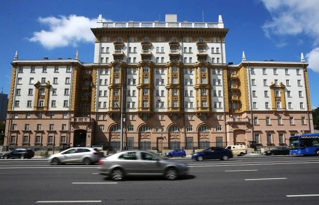 美国驻俄大使馆建议在俄旅居的美国公民尽快离开