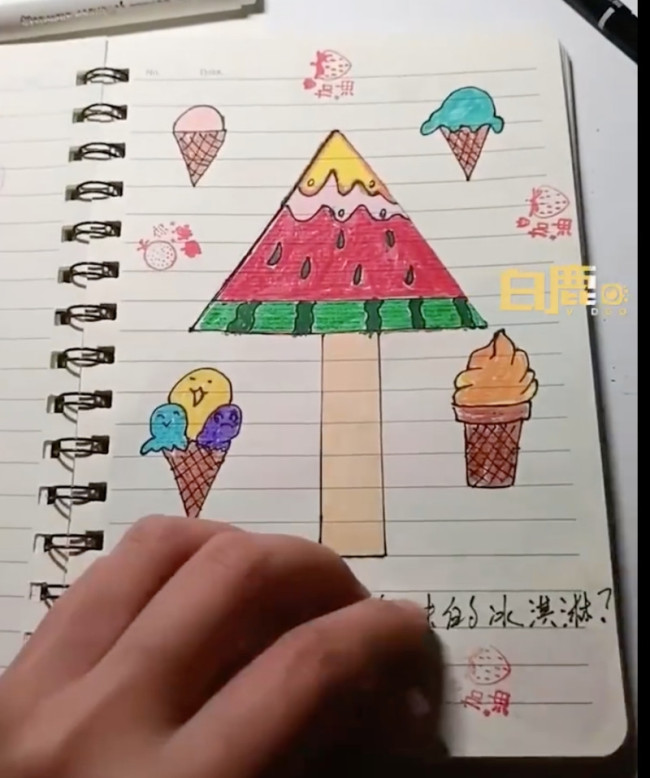 妈妈陪5岁儿子共绘猜猜绘本：内容丰富、构思巧妙