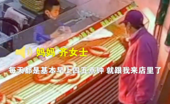 5岁男孩看店1小时卖100多元香肠