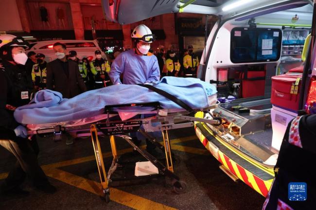 韩国首尔发生踩踏事故 至少146人死亡