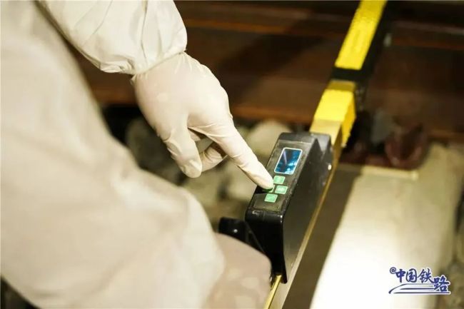 在跨国“时光隧道”里工作是什么体验？