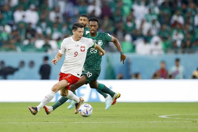 梅西传射拯救阿根廷队！法国队“破咒”提前出线