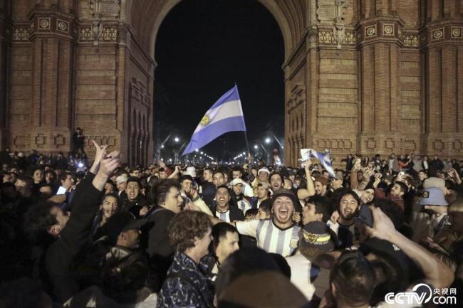 阿根廷球迷庆祝世界杯夺冠