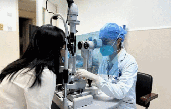 女子连戴10年隐形角膜受损变色：视力已不足0.1