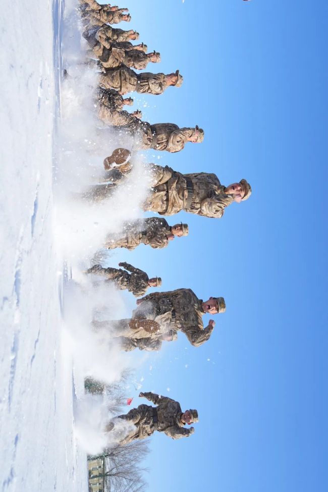 -35℃！冰天雪地中的热血军人，帅！