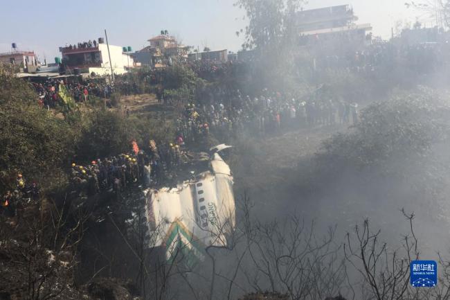 尼泊尔发生客机坠毁事故