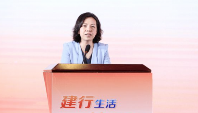 7名新任女副省长亮相,巾帼不让须眉，有无党派人士、博士等