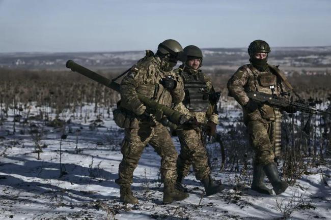 40架无人机追着打！俄军挨个摧毁乌军弹药库泽连斯基发出求救