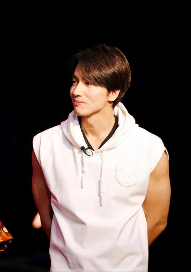 言承旭也担心肚子大头秃网友不老男神的名号可不是盖的