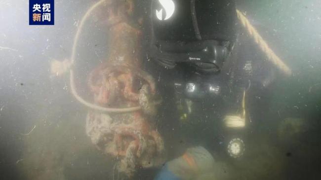 甲午沉艦“靖遠”艦遺址水下考古發現大口徑炮彈