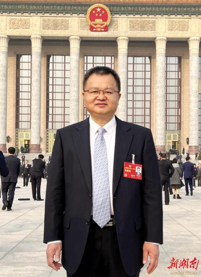 武大校长谈ChatGPT：高校对待人工智能“堵不如疏”