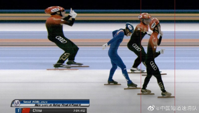 短道速滑世锦赛中国队男子接力夺金、混合接力摘银