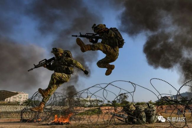 酷图丨单兵综合演练，超燃！