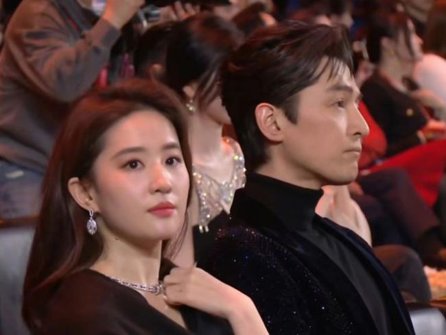 刘诗诗杨颖杨幂等85花同框美的各有特色 贴贴热聊拉手密谈