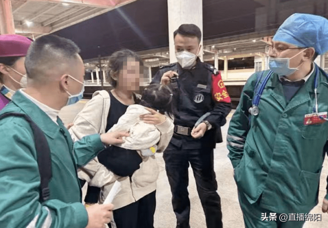 儿童发烧复兴号破例停靠，急救通道无缝“狂飙”