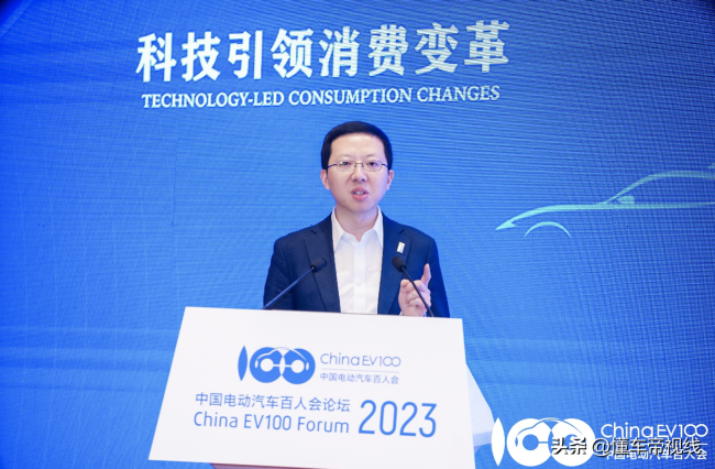 阿维塔11交付量破6千台，全年销量目标为10万辆，陈卓：“我们选择在智能体验上把竞争力卷满。”