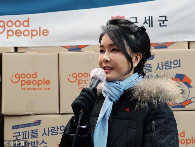 韩第一夫人言论引发抗议 该表态引来韩国养狗农户的强烈不满