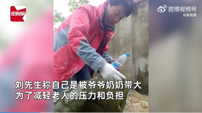 小伙15岁辍学打工 现在是新闻主播