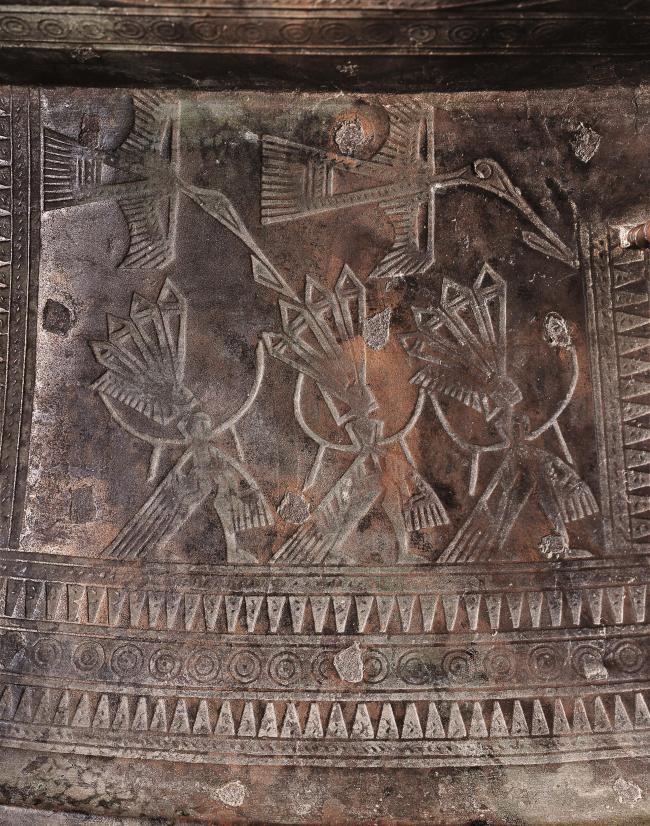 a面能煮饭 b面能伴奏的岭南铜鼓