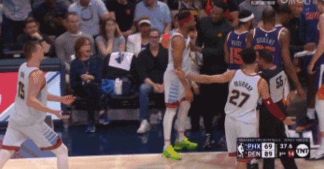 杜兰特推搡约基奇吃T 偷听太阳战术不符合体育道德