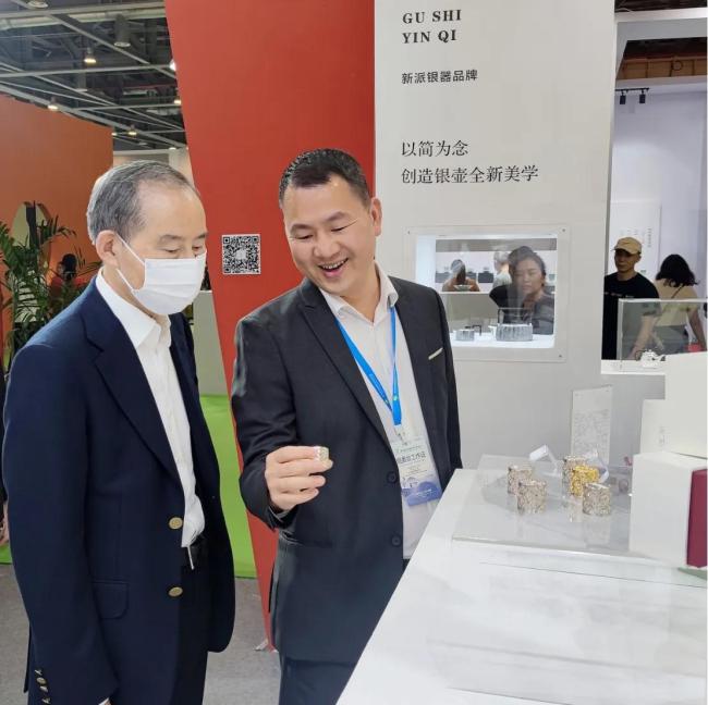 龙宇翔出席第五届中国国际茶叶博览会