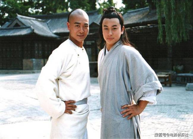 不要再为释小龙惋惜了，因为他正在娱乐圈另一个圈子风生水起