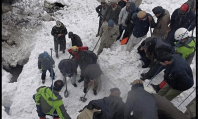 巴基斯坦雪崩引山体滑坡 致11人丧生25人受伤