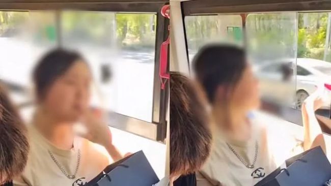 小伙坐公交劝阻女子抽烟被怼：大哥，又没抽你的