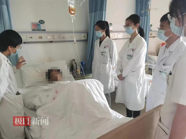 连用6天退烧药致肾衰竭 用药一定要在医生指导下使用,更不能超量
