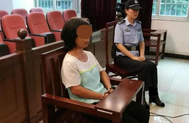 女子开奔驰盗窃被判刑！孤寡老人家中被盗后服毒自杀