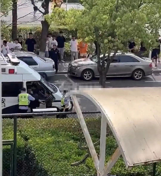 网传湖北一高校发生命案：一男生遭舍友连刺身亡