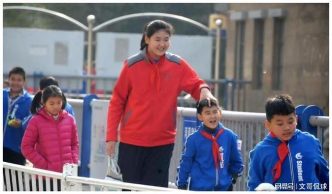 天赋满满！16岁张子宇身高2米27超姚明 未来或成女篮第一中锋