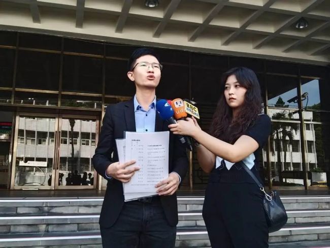 侯汉廷提告赖清德等10人！“造谣翻车就装没事，选票就是这么好骗”