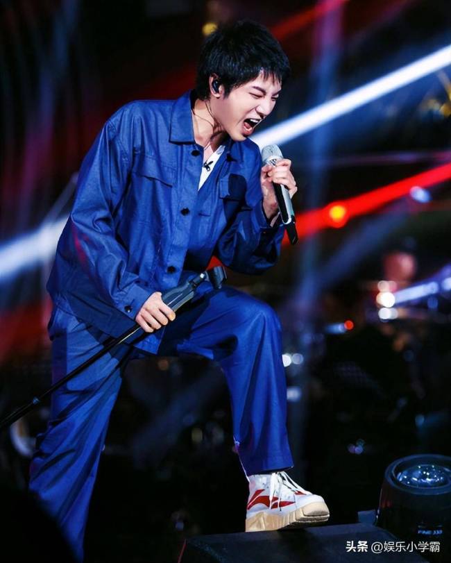 华晨宇在五月天演唱会冷场，唱功遭质疑，王杰对他的评价应验了 
