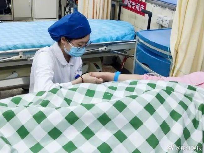老人不开空调引发热痉挛,牙都咬断两颗!