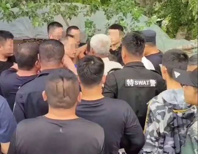 一男子疑杀害妻女等3人，警方：犯罪嫌疑人已归案