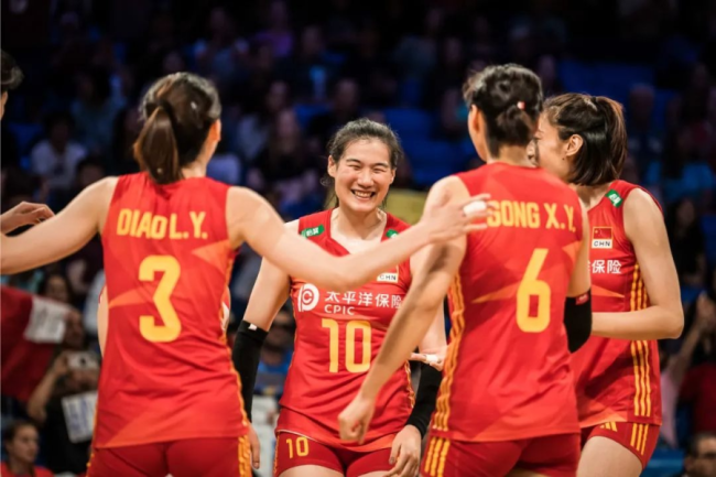 世界女排联赛总决赛：中国战胜巴西晋级四强