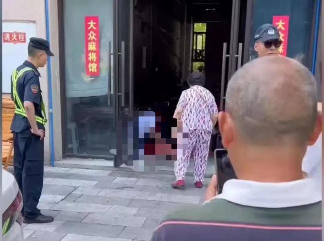 重庆一麻将馆发生命案一死一伤 目前犯罪嫌疑人已被控制