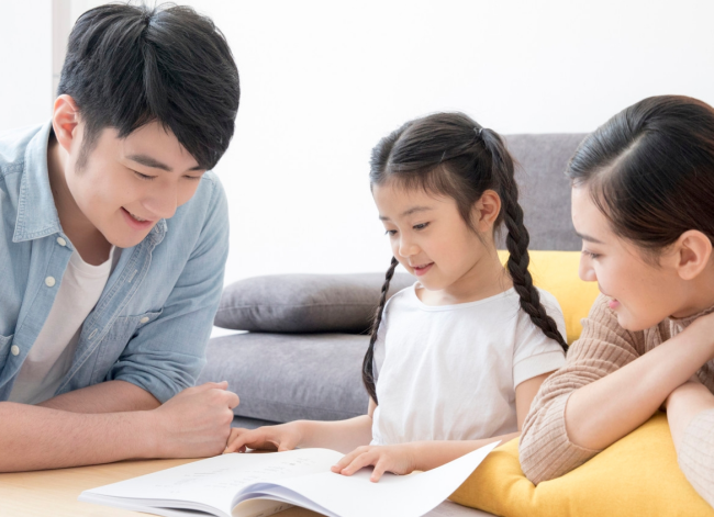高铁小孩尖叫持续2小时家长置之不理 多次劝阻未果乘客无奈换座