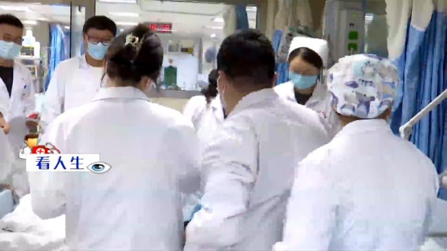 昆明一孕妇吃野生菌中毒：怀孕四个月 医生紧急救治