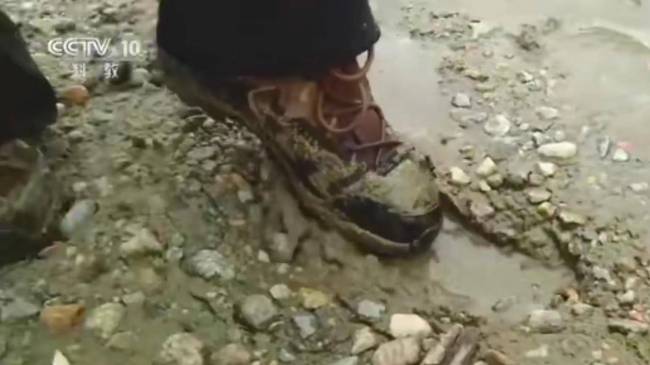 江西宜春两名孩子江边沙滩玩耍溺亡：事发地有流沙，非常危险 