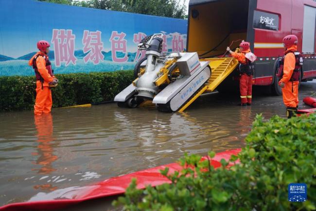 暴雨红色预警继续 多部门部署应对工作