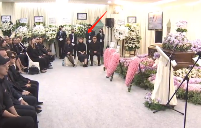 李玟追思会现场曝光! 韩红抵达李玟追思会现场