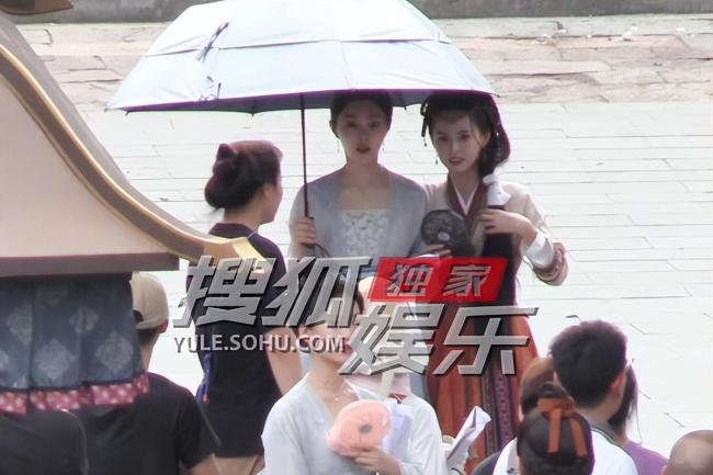 宋轶罗云熙新剧婚礼路透曝光 被网友调侃：又又又成亲了