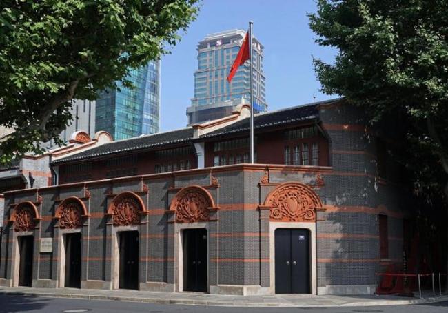 　　2023年6月9日拍摄的中共一大会址外景。新华社记者 刘颖 摄