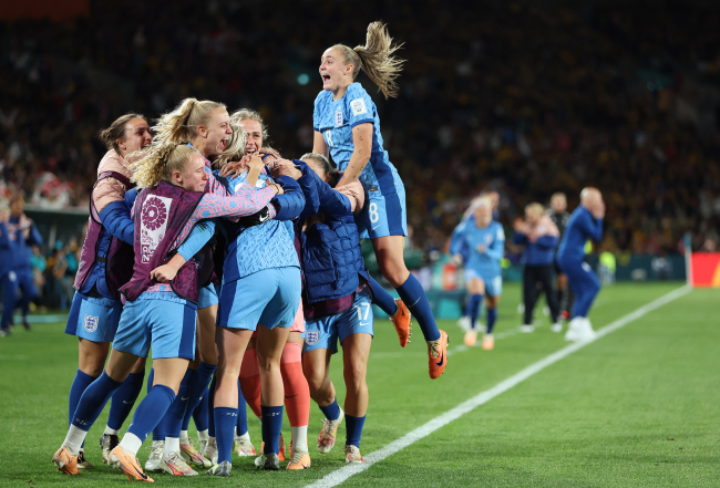 英格兰女足3-1澳大利亚 历史上首次闯进女足世界杯决赛