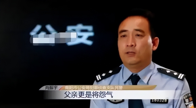 中年母亲不堪家暴，找人冒充自家走失儿子，30年后真相大白