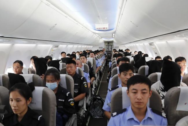 打击网络诈骗重大战果！91名嫌疑人被押回河北