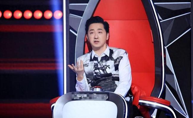 知情人爆好声音调查完毕，蓝台节目单惊现大量排期，疑似试探舆论等待复播 这也解释了为什么好声音停播三周却一直没有停下小动作