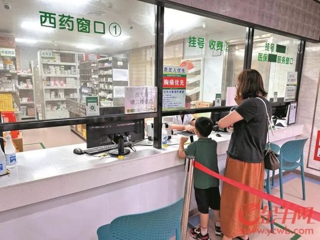 门诊新冠感染者明显增加 专家称新冠有季节化趋势